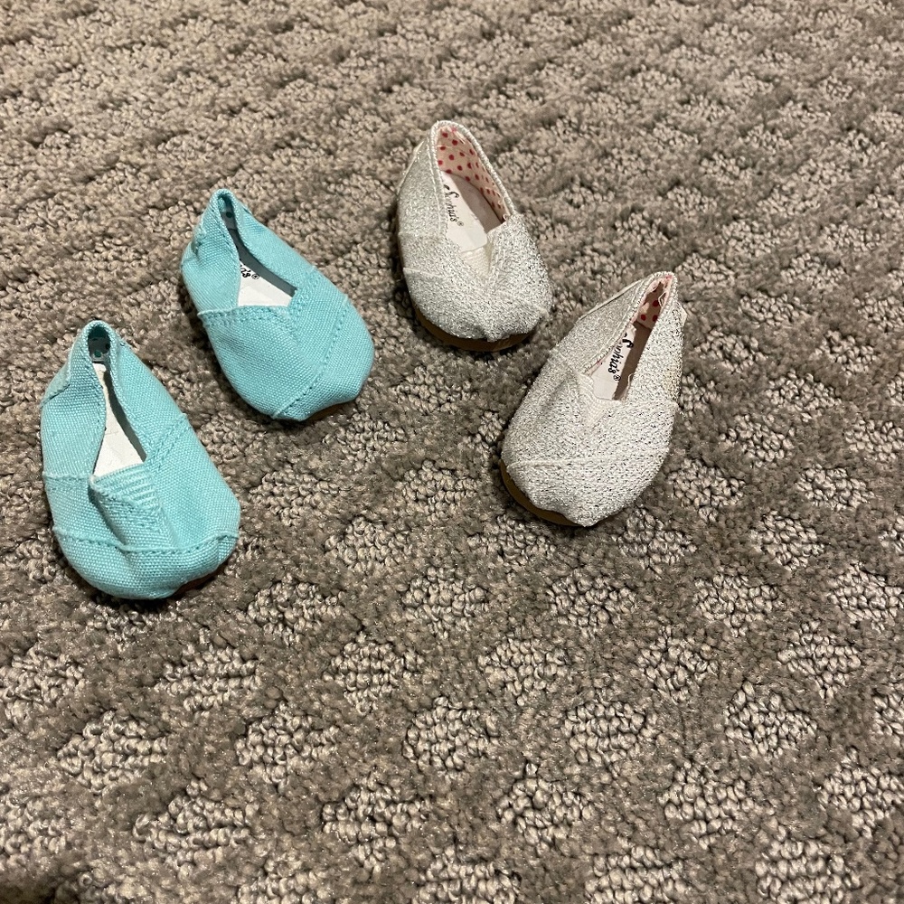 18" doll "Toms" design shoes
